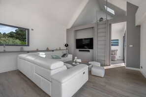 TV - Swimming pool - 10 persons - 100m from the beach (La Turballe)