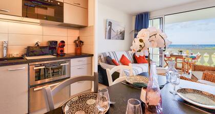 Apartment with sea and marina view