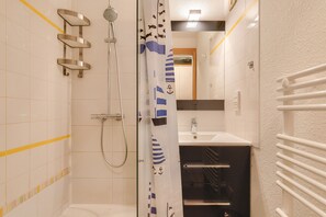 Douche, séchoir à cheveux