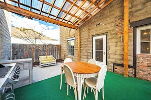 屋外ダイニングエリア