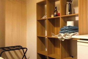 Interior - adHoc Room  (Siracusa)