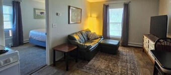 Comfortable Extended Stay Apartment in Huron!