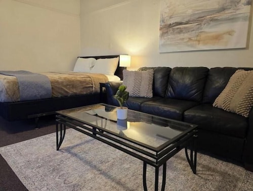 Cozy Extended Stay Apartment!