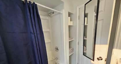 Entire House and Garage for Extended Stay!