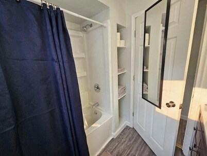 Entire House and Garage for Extended Stay!