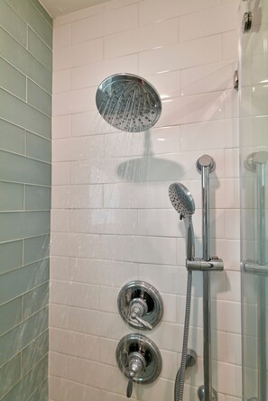 Shower, eco-friendly toiletries, hair dryer, towels