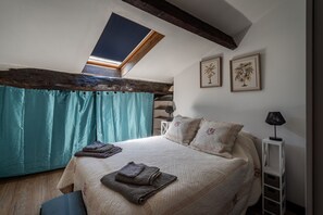 3 soverom, strykejern/-brett, wi-fi og sengetøy