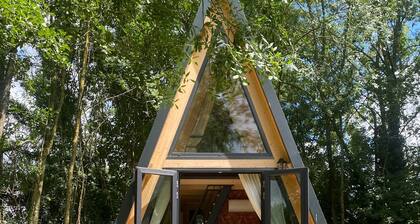 Ecolodge de rĂȘve dans un chĂąteau de conte de fĂ©es