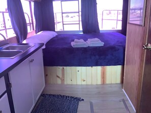 1 habitación, wifi y ropa de cama