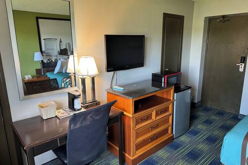 Deluxe Single Room, 1 Queen Bed