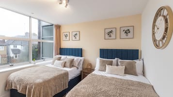 1 bedroom, iron/ironing board, Internet, bed sheets