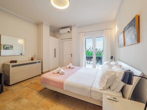2 chambres, fer et planche à repasser, accès à Internet, literie fournie