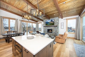 Tv, pejs, stereoanlæg