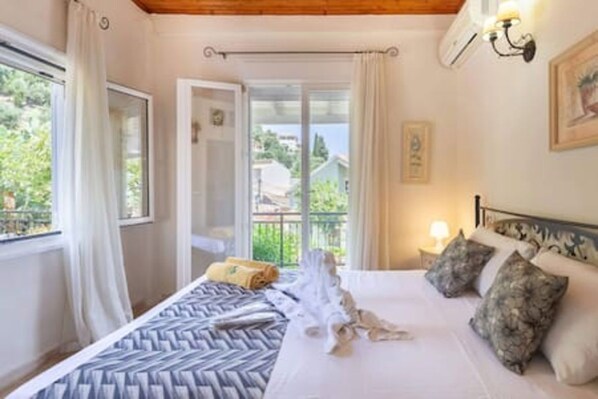 3 chambres, fer et planche à repasser, Wi-Fi, literie fournie