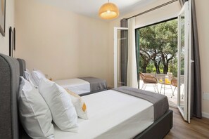 2 bedrooms, iron/ironing board, bed sheets