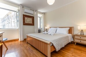3 bedrooms, iron/ironing board, bed sheets