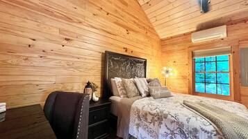 1 soverom, skrivebord, strykejern/-brett og wi-fi (inkludert)