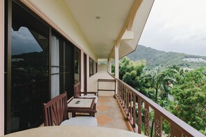 Large Double Room | Balkon