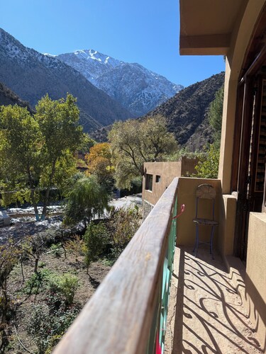 Tigminou. traditionnal living experience in the high atlas mountain.