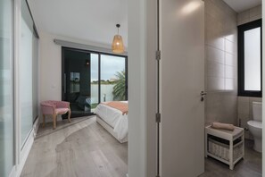 3 bedrooms, iron/ironing board, WiFi, bed sheets - Quality villa, easy distance to beach|Vila Diana (Cabeco Da Ponta)