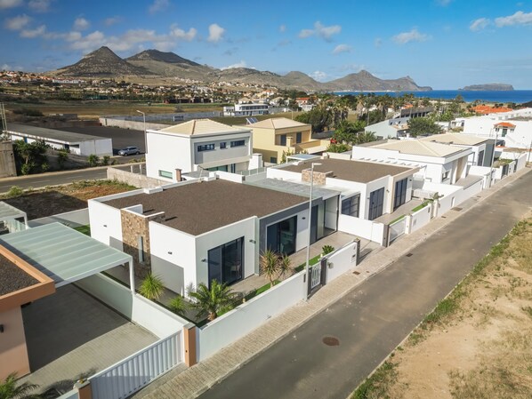 Exterior - Quality villa, easy distance to beach|Vila Diana (Cabeco Da Ponta)