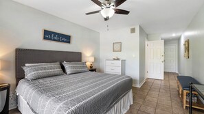 3 室のベッ ドルーム、アイロン / アイロン台、WiFi、ベッドシーツ