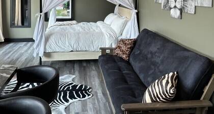 Big Cat Bungalows at The Haven - Lion 2