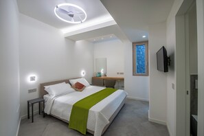 4 quartos, ferros/tábuas de passar roupa, Wi-Fi, roupa de cama