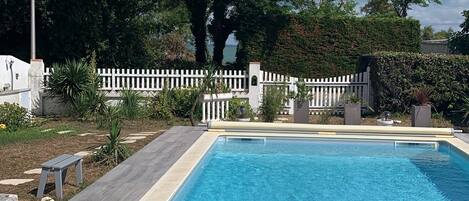 Piscine extérieure, piscine chauffée