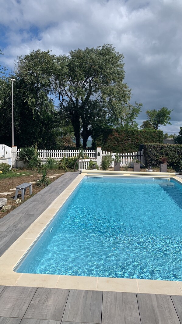 Outdoor pool, a heated pool