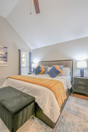 4 Schlafzimmer, Bügeleisen/Bügelbrett, kostenloses WLAN, Bettwäsche