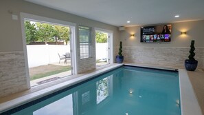 Sisäuima-allas, lämmitetty uima-allas