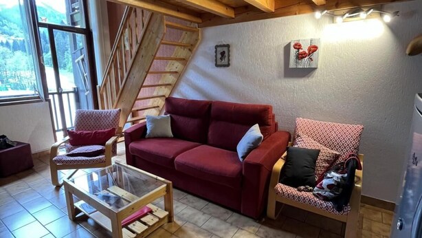 Living area - 50m from ski lifts, view ski slopes, balcony, parking, tv, 49m², Arêches-Beaufort (Beaufort)