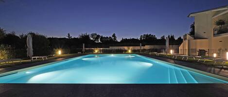 Seasonal outdoor pool