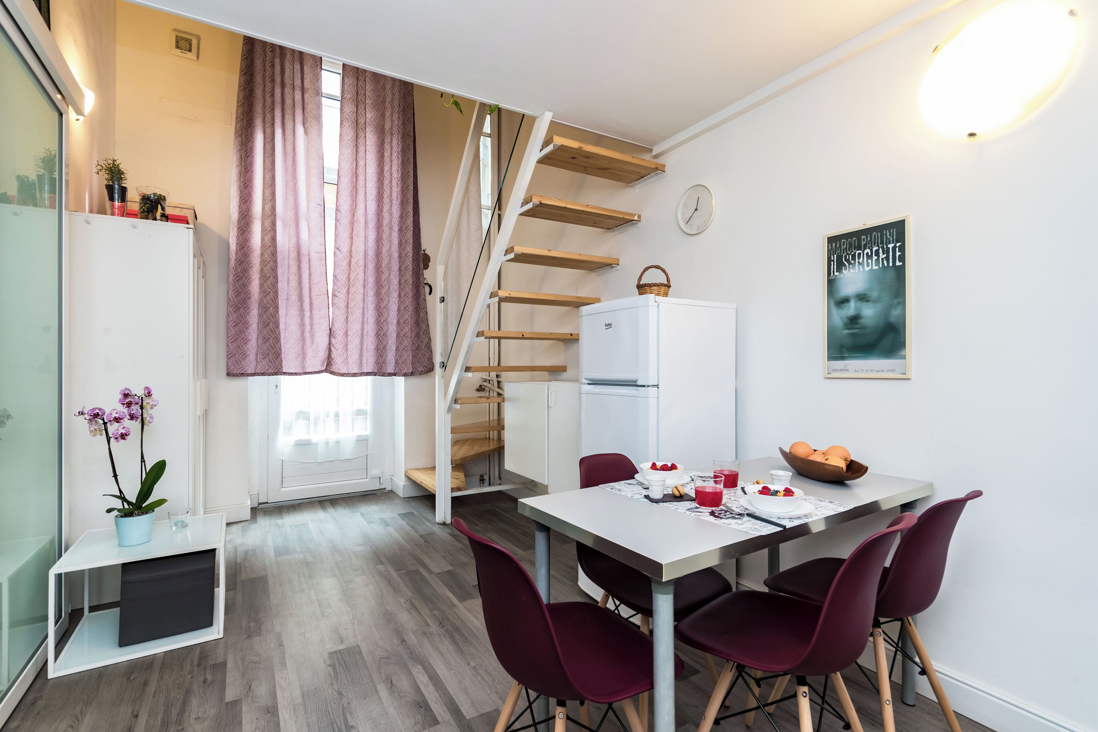 Apartamento | Área de estar | TV de tela plana 35 polegadas com canais digitais