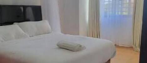 2 室のベッドルーム、WiFi、ベッドシーツ