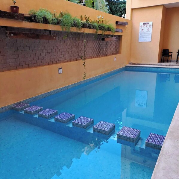 Outdoor pool - Cancun International by ZEIVA (Cancun)