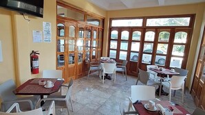 Restaurant - Cancun International by ZEIVA (Cancun)