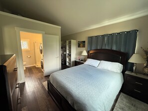 1 soverom, strykejern/-brett, wi-fi (inkludert) og sengetøy