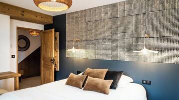 3 bedrooms, iron/ironing board, travel crib, WiFi