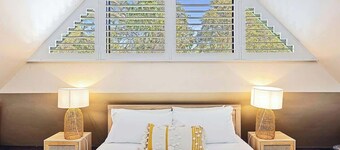 Eagle Bay Beach Lodge—Escape to Coastal Serenity