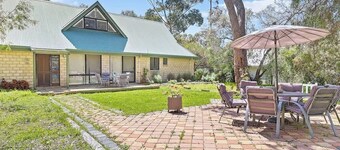 Eagle Bay Beach Lodge—Escape to Coastal Serenity
