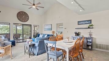 Smart TV, fireplace, DVD player