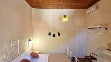 3 bedrooms, blackout curtains, iron/ironing board, free WiFi