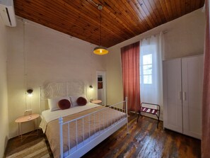 Exclusive Apartment, 3 Bedrooms, Lanai, Sea View | 3 bedrooms, blackout curtains, iron/ironing board, free WiFi - Villa Nicole  (Risan)