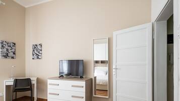 Apartment, Balcony | 1 bedroom, iron/ironing board, free WiFi