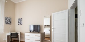 Apartment, Balcony | 1 bedroom, iron/ironing board, free WiFi - Appartamento nel verde in zona Saffi (Bologna)