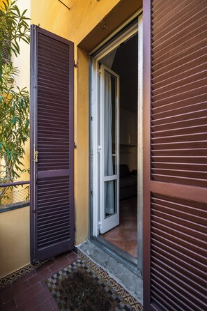 Exterior detail - Appartamento nel verde in zona Saffi (Bologna)