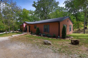 Exterior - 4 Bedroom Cabin Retreat (Imperial)