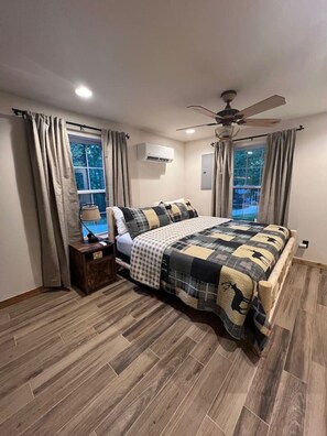 WiFi, bed sheets - 4 Bedroom Cabin Retreat (Imperial)